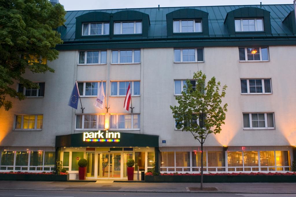 Park Inn By Radisson Uno City Viyana Dış mekan fotoğraf